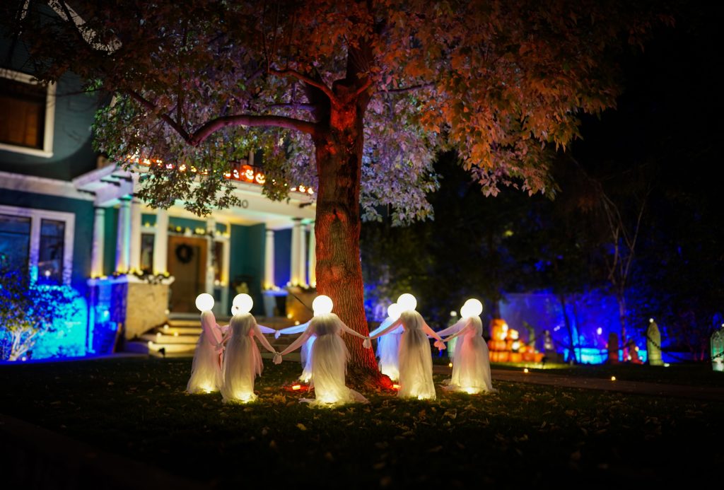 Holiday lighting safety tips - Consult Phase Electric.
